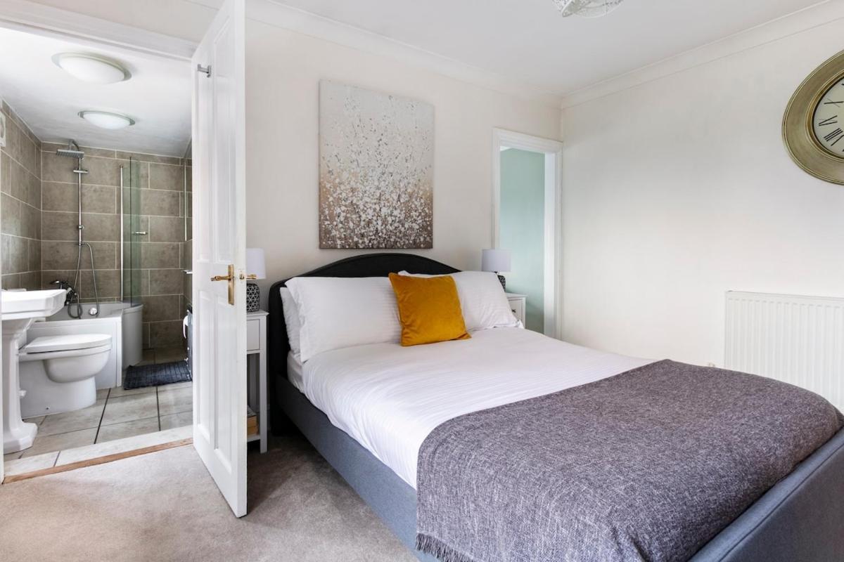 The Green Views Apartment Families, Tourists, Professionals Maidenhead Exterior photo