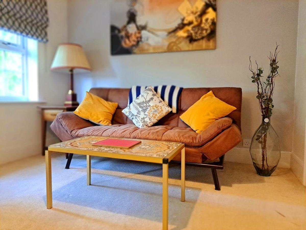 The Green Views Apartment Families, Tourists, Professionals Maidenhead Exterior photo